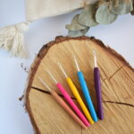 Háček na háčkování se silikonovou rukojetí vel. 2,5-5